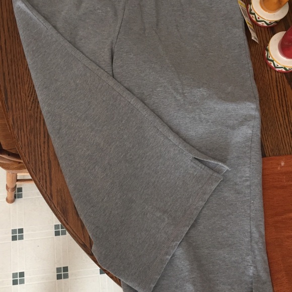 Grey Capri sweatpants - Picture 3 of 5